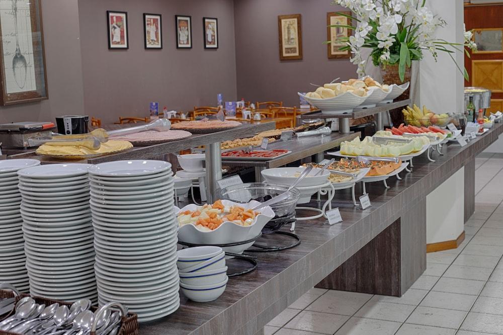 Plaza Camboriu Hotel